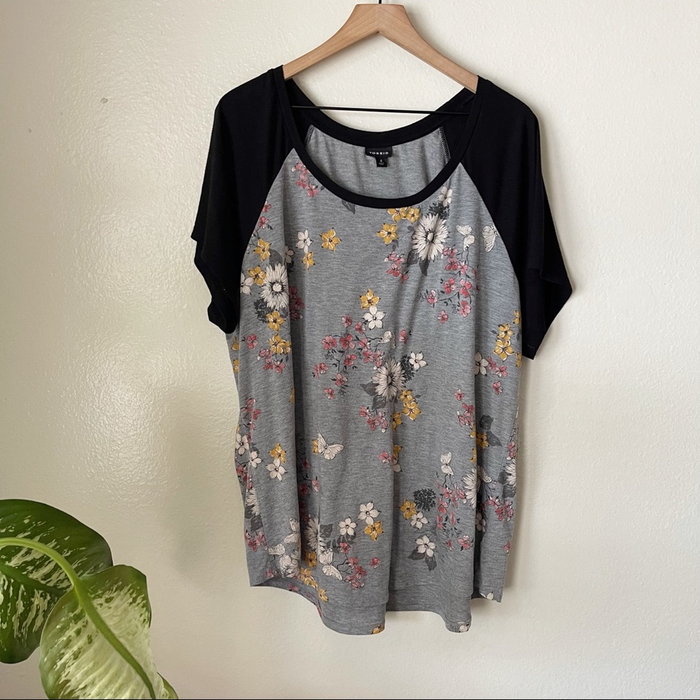 Torrid | Floral Raglan Tee - Picture 1 of 8